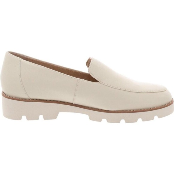Vionic Shoes - NEW Vionic Loafers Kensley Cream Leather Slip On Chunky Lug Soles Women’s Size 9